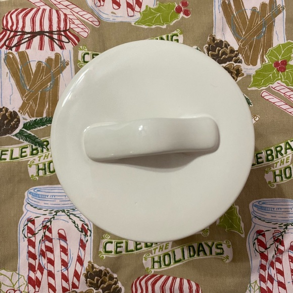 Rae Dunn Christmas canister - Picture 4 of 5